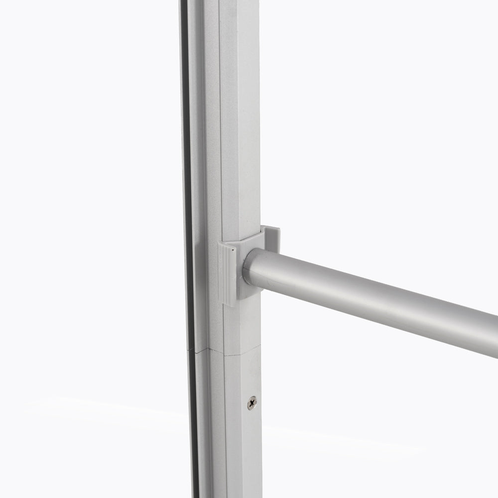 Detail of Qseg 40 tool-free slide-and-lock connector for quick aluminum frame assembly