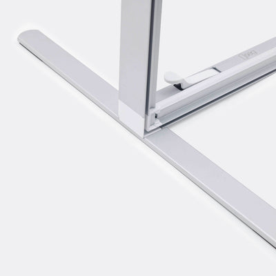 Tool-free L-connectors and bridge connectors for Qseg 40 modular booth assembly