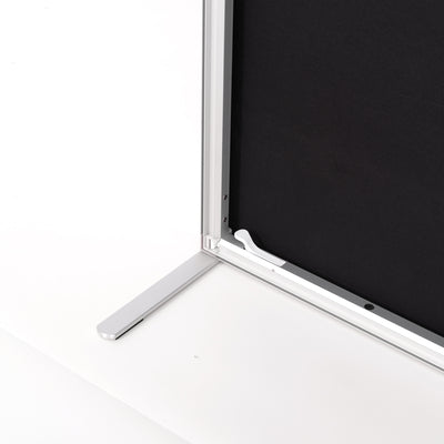 Close-up of Qseg 40 aluminum frame base and stabilizer foot for 10ft SEG backdrop display